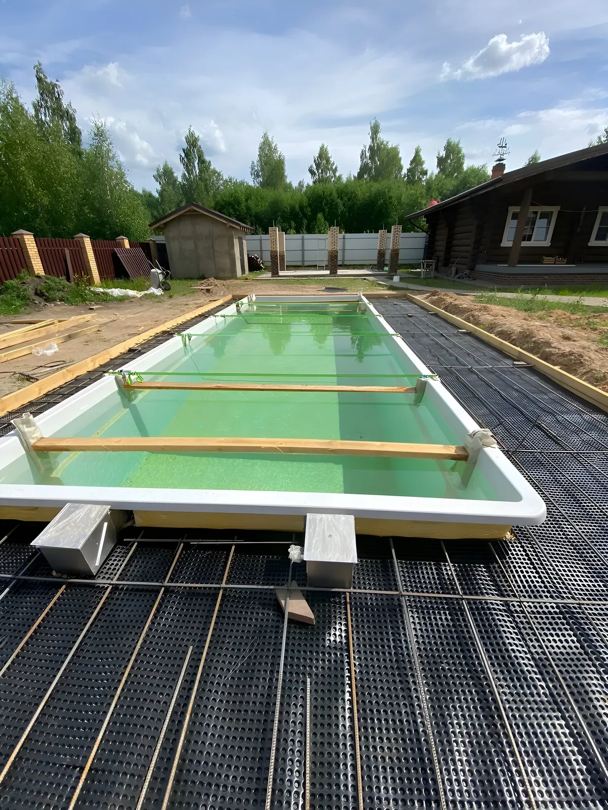 Laguna 9 — вечернее освещение в Перми